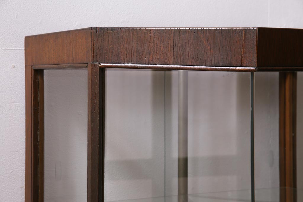 レトロ家具　ナラ材　ナチュラルスタイルのお部屋にも合うガラスケース(陳列棚、ショーケース)(R-044724)