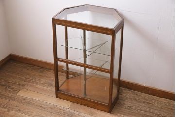 レトロ家具　ナラ材　ナチュラルスタイルのお部屋にも合うガラスケース(陳列棚、ショーケース)(R-044724)