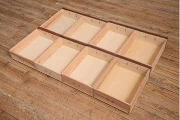 ラフジュ工房オリジナル　古建具リメイク　上品な和を感じさせる引き出し付きローボード(収納棚、戸棚、テレビ台、テレビボード)(R-044726)