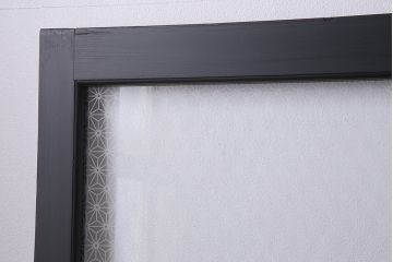 アンティーク建具　昭和中期　ペイント　当店オリジナルガラス・麻の葉模様　モダンな雰囲気が魅力のガラス戸3枚セット(引き戸、建具)(R-044731)