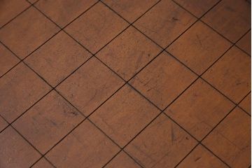 アンティーク雑貨　カツラ材　使い込まれた木の味わいを感じる将棋盤(花台、飾り台)(R-044756)