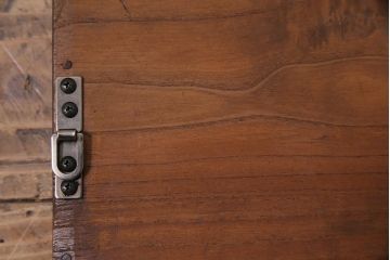 アンティーク雑貨　桑材　濃い木色と木目が美しいウォールミラー(壁掛け鏡)(R-044761)
