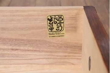 中古　伝統民芸家具　岩谷堂箪笥　当店リメイク　漆塗り　みちのく8号　荘厳な佇まいが魅力的な収納棚(キャビネット)(R-044762)