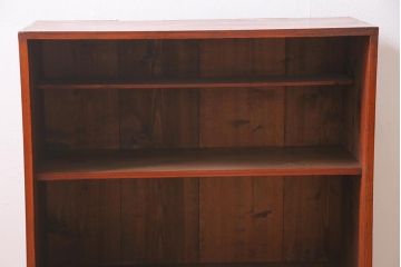 アンティーク家具　昭和初期　当店オリジナルガラス　花菱模様のガラスがおしゃれな引き出し付きの戸棚(収納棚、キャビネット)(R-044763)