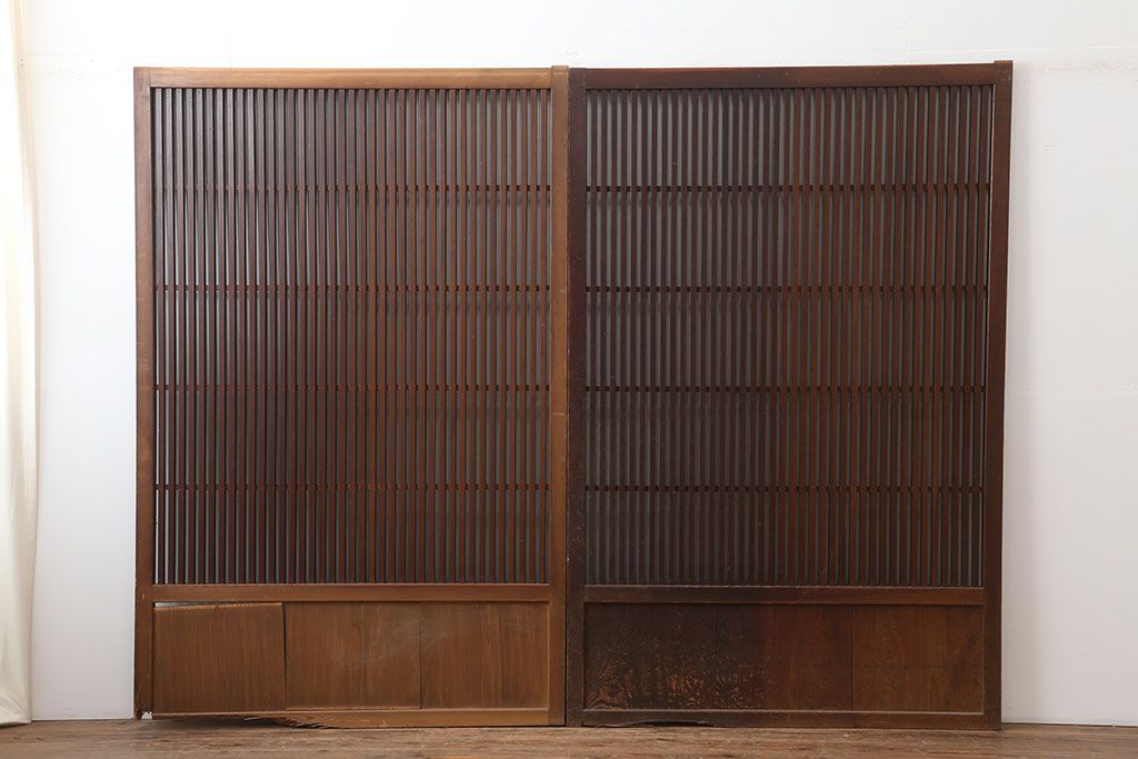 アンティーク建具　和製アンティーク　大正昭和初期　幅広　存在感抜群の格子戸2枚セット　(R-044764)