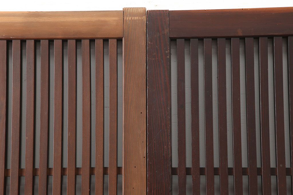 アンティーク建具　和製アンティーク　大正昭和初期　幅広　存在感抜群の格子戸2枚セット　(R-044764)