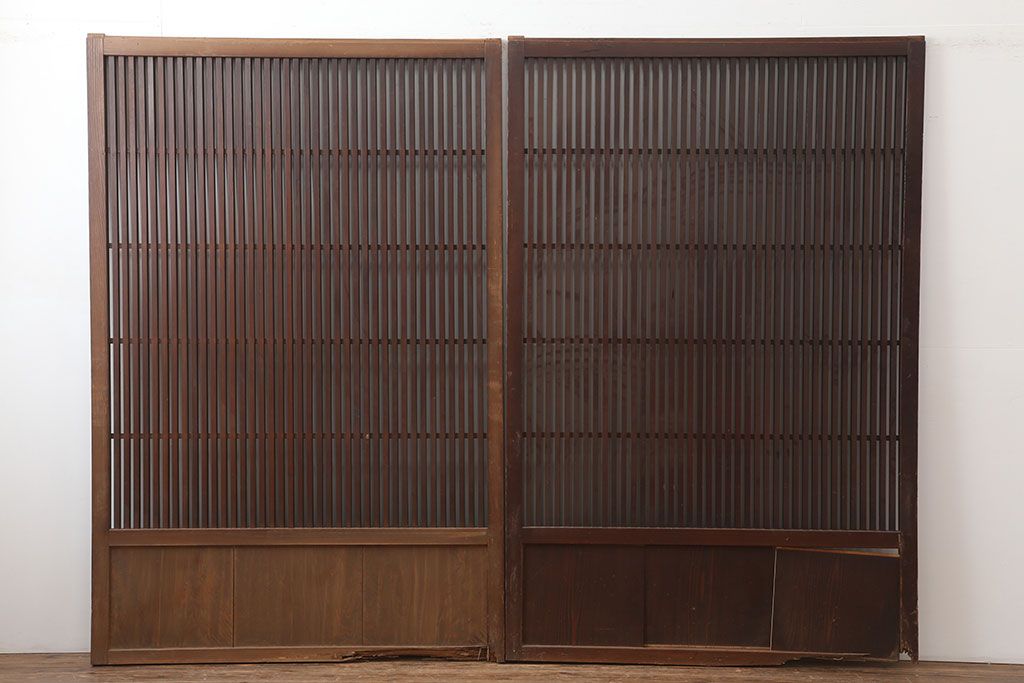 アンティーク建具　和製アンティーク　大正昭和初期　幅広　存在感抜群の格子戸2枚セット　(R-044764)