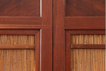 アンティーク家具　激レア　新潟産　漆塗り　玉杢　総ケヤキ材製の高級な板戸4枚セット(帯戸、引き戸、葦戸、建具)(R-044766)