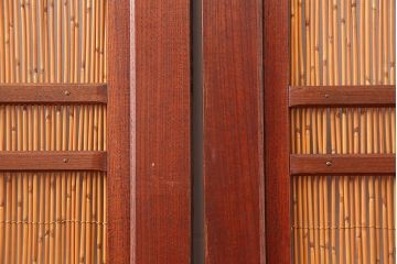 アンティーク家具　激レア　新潟産　漆塗り　玉杢　総ケヤキ材製の高級な板戸4枚セット(帯戸、引き戸、葦戸、建具)(R-044766)