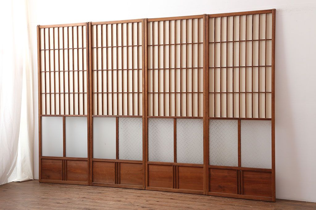 ヴィンテージ建具　昭和中期　和レトロな雰囲気漂う障子戸4枚セット　(R-044770)