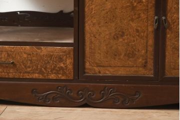 和製アンティーク　指物工芸家具　昭和初期　総楓(カエデ)材・鳥眼杢　最高級品!凝った造りの飾り棚(茶棚、陳列棚、収納棚、戸棚)(R-044771)