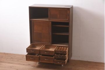ビンテージ家具　和製ビンテージ　寄木細工　前面桑材・天板側面栓材・中桐材　パーケットが目を惹く戸棚(キャビネット、収納棚、茶箪笥、ヴィンテージ)(R-044775)