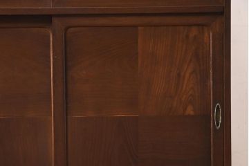 ビンテージ家具　和製ビンテージ　寄木細工　前面桑材・天板側面栓材・中桐材　パーケットが目を惹く戸棚(キャビネット、収納棚、茶箪笥、ヴィンテージ)(R-044775)