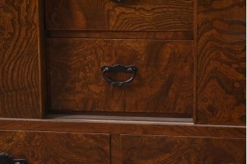 ビンテージ家具　民芸家具　前面欅(ケヤキ)材・中桐材　玉杢が魅力的な戸棚(収納棚、キャビネット)(R-044776)