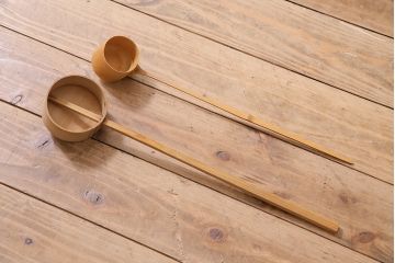 中古　美品　民芸家具　柄杓付き　網代仕上げ　優美な佇まいが魅力の置水屋(置き水屋、茶水屋、茶道具、煎茶棚、茶箪笥、戸棚)(R-044779)