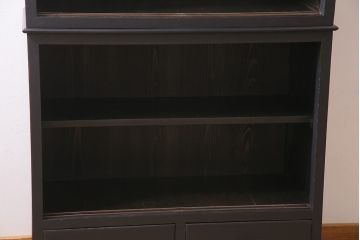 和製アンティーク　ペイント　渋くて格好良い重ね戸棚(収納棚、食器棚、本箱)(R-044780)