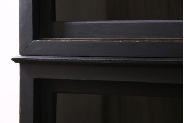 和製アンティーク　ペイント　渋くて格好良い重ね戸棚(収納棚、食器棚、本箱)(R-044780)