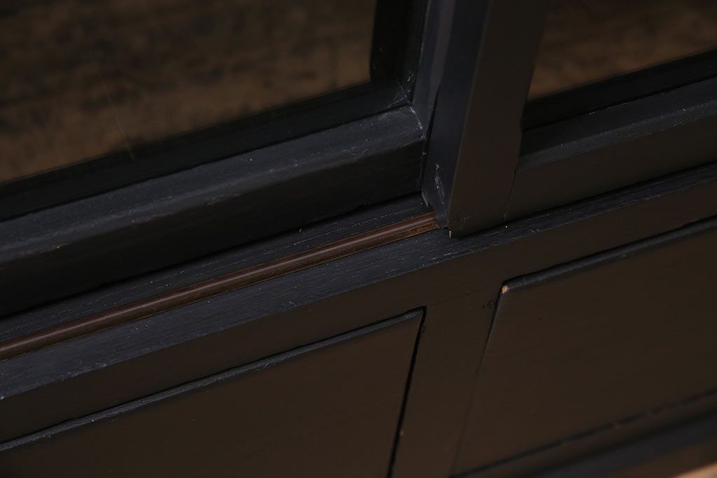 和製アンティーク　ペイント　渋くて格好良い重ね戸棚(収納棚、食器棚、本箱)(R-044780)