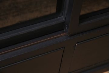 和製アンティーク　ペイント　渋くて格好良い重ね戸棚(収納棚、食器棚、本箱)(R-044780)