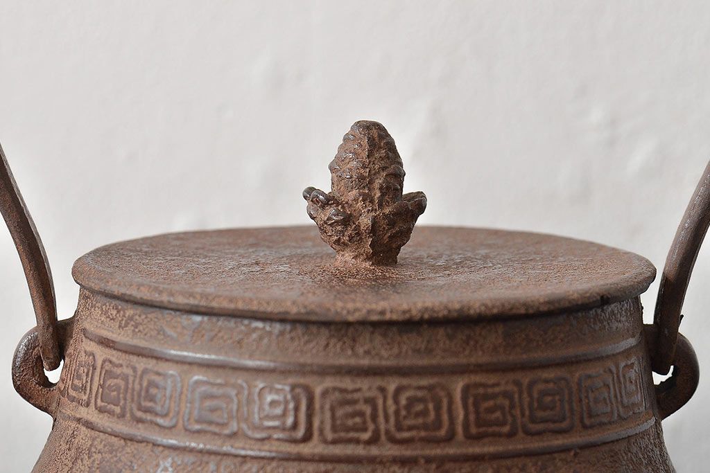 大正〜昭和初期　南部　三岩堂　銀口　鉄瓶(丸に違い鷹の羽紋)(R-044797)