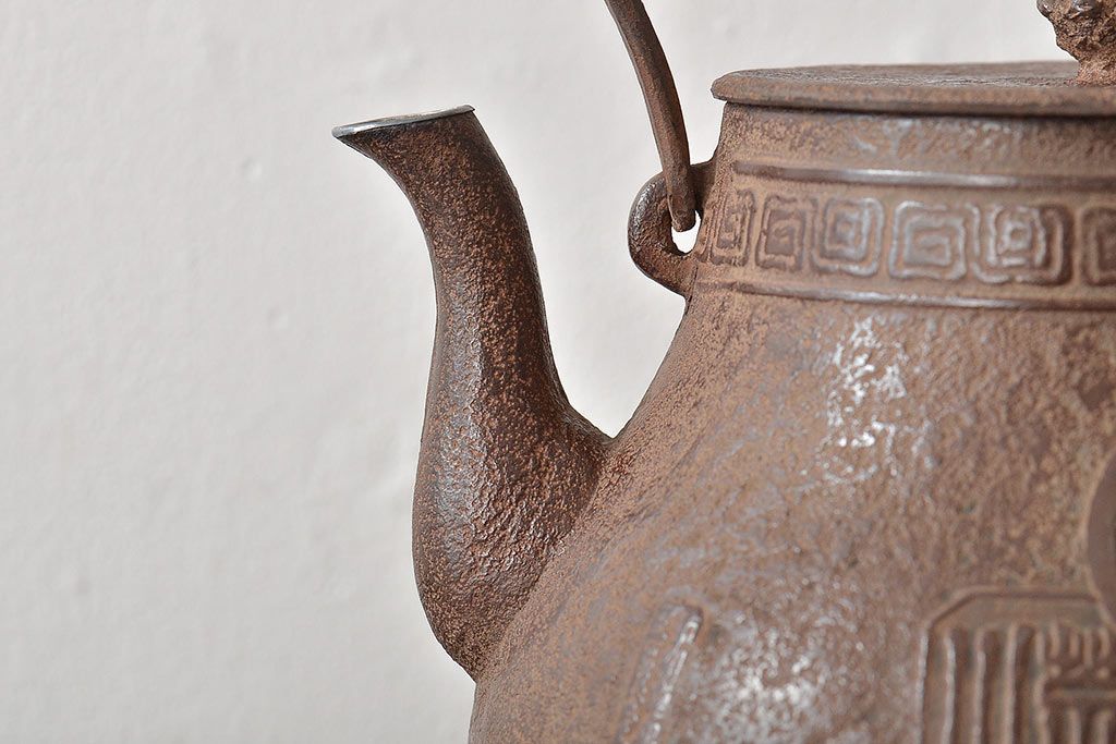 大正〜昭和初期　南部　三岩堂　銀口　鉄瓶(丸に違い鷹の羽紋)(R-044797)