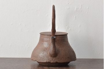 大正〜昭和初期　南部　三岩堂　銀口　鉄瓶(丸に違い鷹の羽紋)(R-044797)