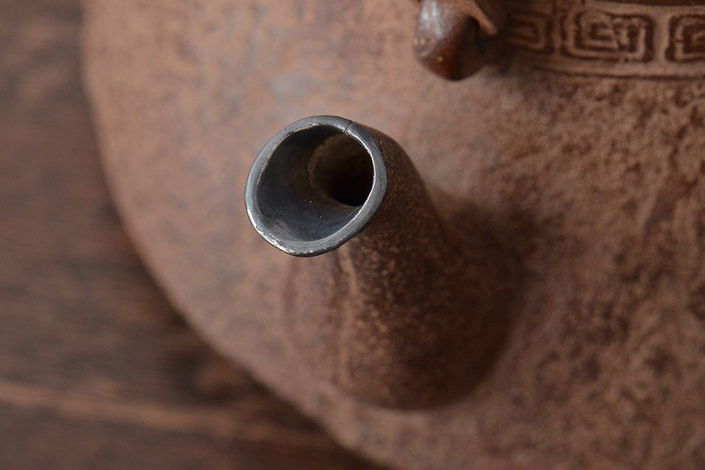 大正〜昭和初期　南部　三岩堂　銀口　鉄瓶(丸に違い鷹の羽紋)(R-044797)