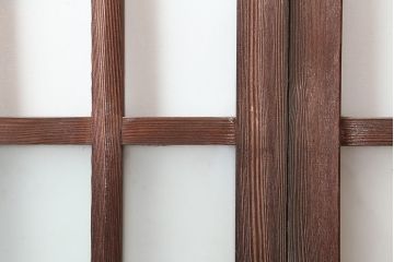 アンティーク建具　昭和中期　すりガラス入り　レトロな空間演出におすすめの格子入りガラス戸2枚セット(引き戸、建具)(R-044806)