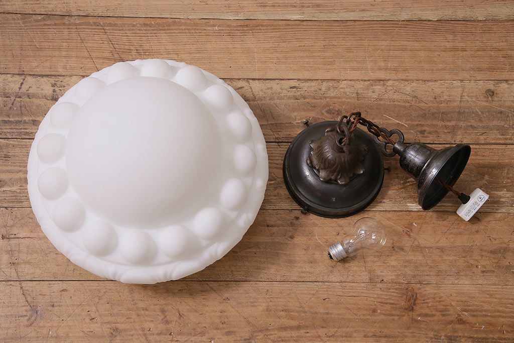 アンティーク照明　大正昭和初期　大正ロマン　モダンなデザインの大振りな天井照明(吊り下げ照明、ペンダントライト)(R-044813)