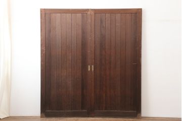 レトロ建具　昭和中期　使いこまれた木が味わい深い板戸2枚セット(引き戸、建具)(R-044844)