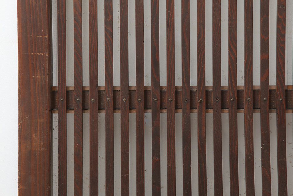 アンティーク建具　和製アンティーク　大正期　幅広サイズが珍しい格子戸　(R-044845)