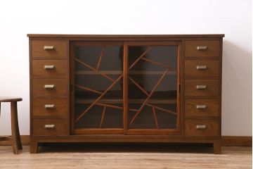 ラフジュ工房オリジナル　昭和初期　古建具リメイク　ユニークなデザインの格子戸を使ったサイドボード(リビングボード、サイドキャビネット、収納棚、戸棚)(R-044849)