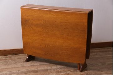 ヴィンテージ家具　北欧ビンテージ　チーク材　スタイリッシュなデザインが素敵なバタフライテーブル(ダイニングテーブル)(R-044850)