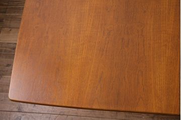 ヴィンテージ家具　北欧ビンテージ　チーク材　スタイリッシュなデザインが素敵なバタフライテーブル(ダイニングテーブル)(R-044850)