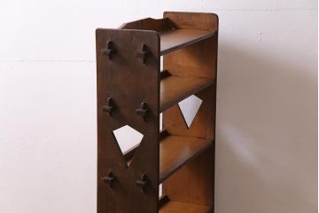 アンティーク家具　昭和レトロ　栓材　楔式　透かしがおしゃれな本棚(飾り棚、シェルフ)(R-044852)