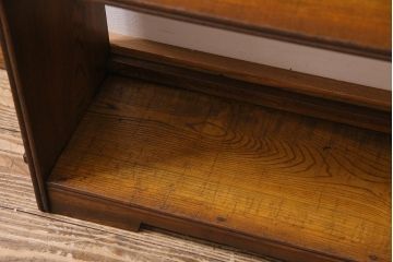 アンティーク家具　昭和レトロ　栓材　楔式　透かしがおしゃれな本棚(飾り棚、シェルフ)(R-044852)