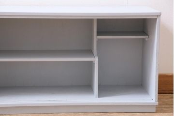 レトロ家具　モールガラス　フレンチカラーがおしゃれなペイント戸棚(収納棚、キャビネット、ローボード)(R-044853)
