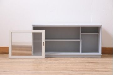 レトロ家具　モールガラス　フレンチカラーがおしゃれなペイント戸棚(収納棚、キャビネット、ローボード)(R-044853)