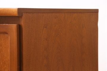 ヴィンテージ家具　イギリスビンテージ　nathan(ネイサン)社　北欧スタイルのコーナーキャビネット(サイドボード、テレビ台)(R-044854)