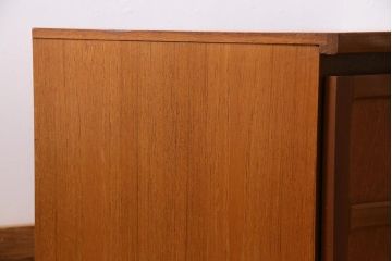 ヴィンテージ家具　イギリスビンテージ　nathan(ネイサン)社　北欧スタイルのコーナーキャビネット(サイドボード、テレビ台)(R-044854)