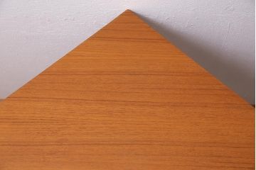 ヴィンテージ家具　イギリスビンテージ　nathan(ネイサン)社　北欧スタイルのコーナーキャビネット(サイドボード、テレビ台)(R-044855)