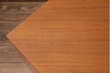ヴィンテージ家具　イギリスビンテージ　nathan(ネイサン)社　北欧スタイルのコーナーキャビネット(サイドボード、テレビ台)(R-044855)