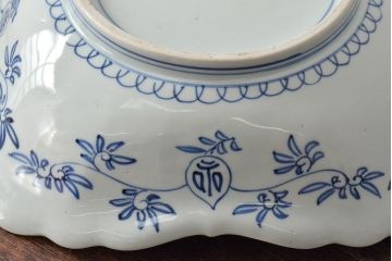 江戸期　上手物　古伊万里　窓絵染付　松竹梅見込　変形深鉢(深皿、和食器)(R-044862)