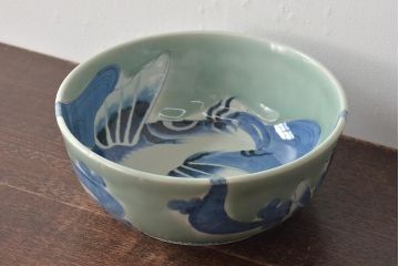江戸期　古伊万里　染付　呉祥瑞銘　鯉の図　青磁　深皿(深鉢、和食器)(R-044863)