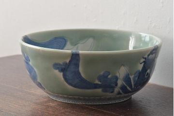 江戸期　古伊万里　染付　呉祥瑞銘　鯉の図　青磁　深皿(深鉢、和食器)(R-044863)
