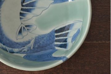 江戸期　古伊万里　染付　呉祥瑞銘　鯉の図　青磁　深皿(深鉢、和食器)(R-044863)
