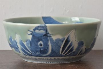 江戸期　古伊万里　染付　呉祥瑞銘　鯉の図　青磁　深皿(深鉢、和食器)(R-044863)