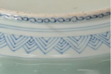 江戸期　古伊万里　染付　呉祥瑞銘　鯉の図　青磁　深皿(深鉢、和食器)(R-044863)