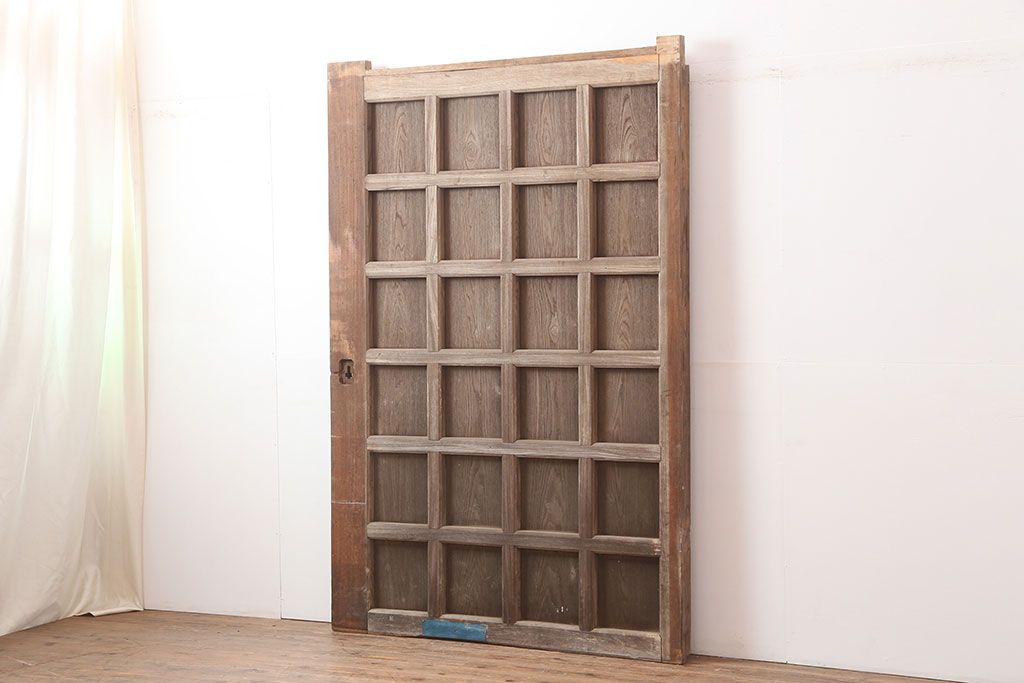 アンティーク建具　和製アンティーク　明治～大正期　総ケヤキ材　木目が味わい深い蔵戸　(R-044870)