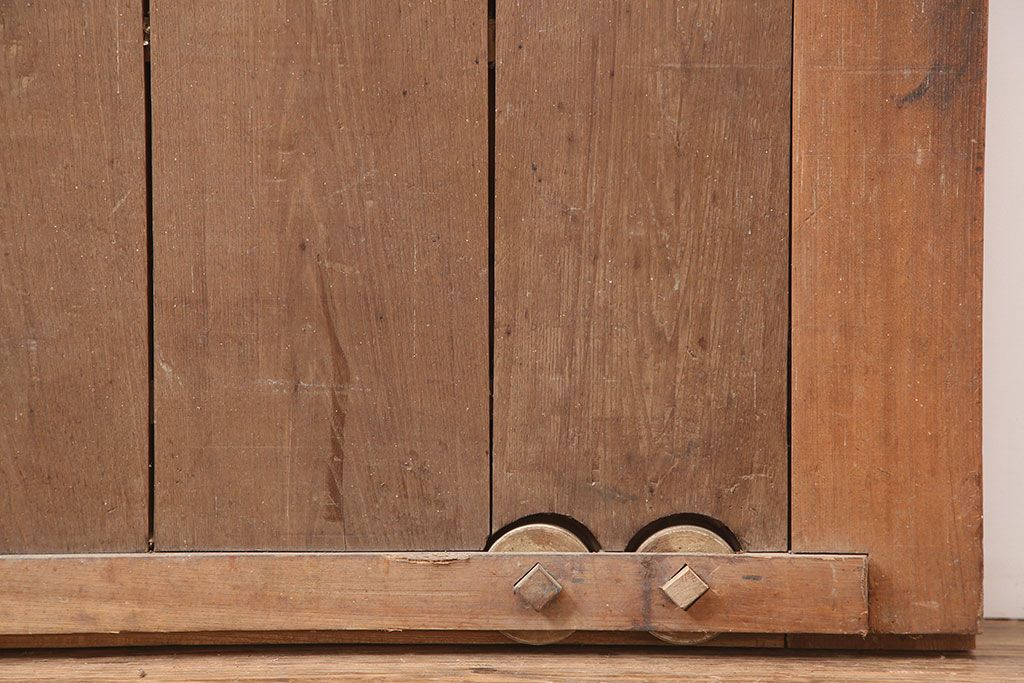 アンティーク建具　和製アンティーク　明治～大正期　総ケヤキ材　木目が味わい深い蔵戸　(R-044870)